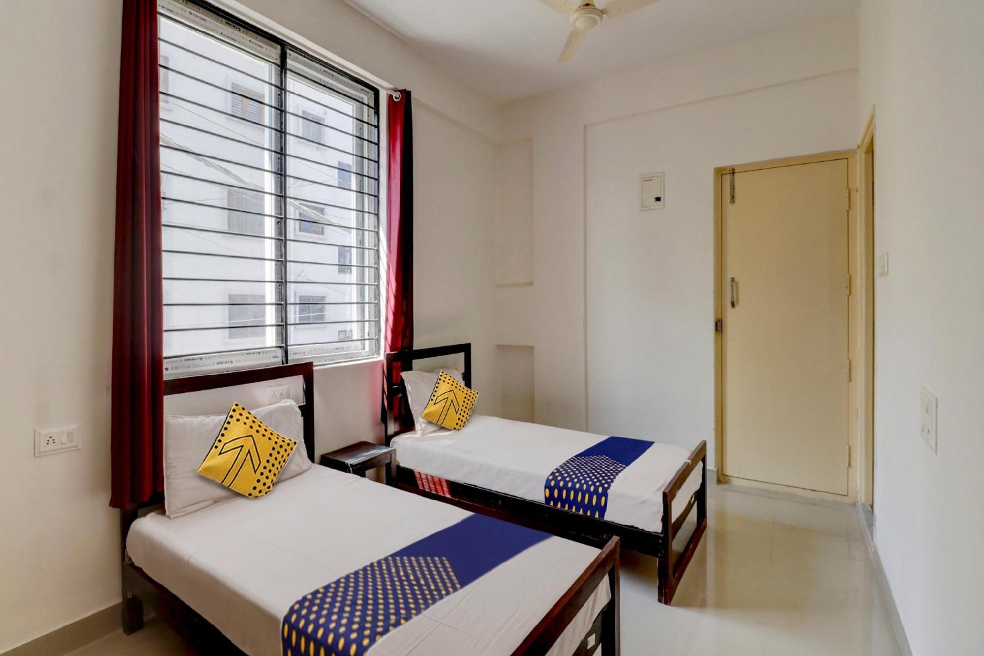 Spot On Helloworld Hsr Castle De Monte Hotell Bangalore Eksteriør bilde